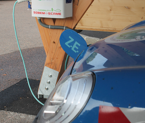 Mobilité électrique, ombrières et bornes de recharge photovoltaïque en Cote d'Or et Haute-Savoie